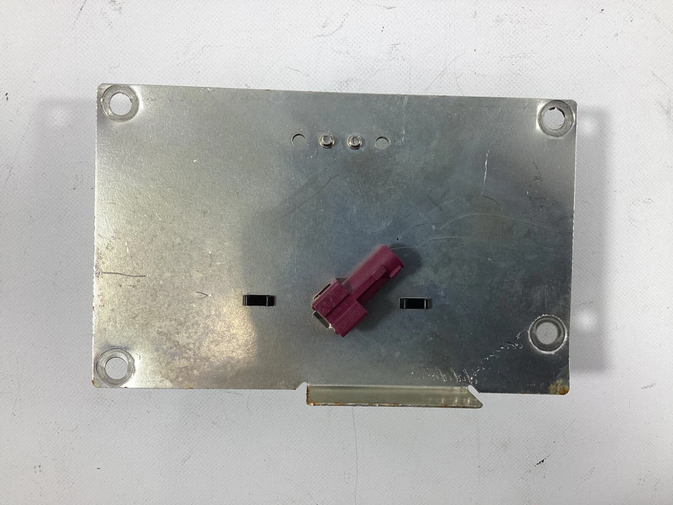 2007 - 2009 AUDI A4 S4 GSM / Telephone Antenna 8H0035503 OEM . - Image 4 of 4