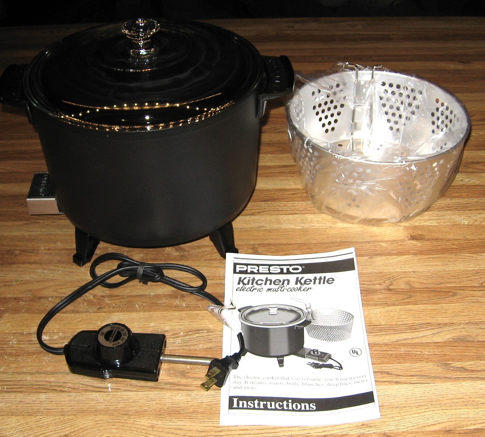 Vintage 1994 Presto 6 Qt. 06000 Kitchen Kettle Multi Cooker Steamer/NEW NO BOX