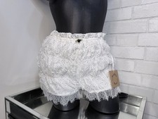 Pantalones Cortos con Volantes Ojales Encaje Burbuja Bloomers Blanco Boho Coqueta Babydoll Mediano