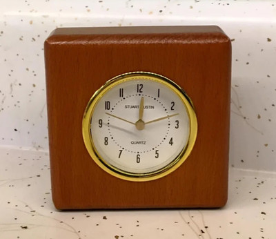 Vintage Stuart Austin Quartz National Wildlife Federation Engraved Wolf Clock