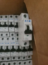 1 Unit EATON Miniature Circuit Breaker 1 Pole 2A 277VAC DIN Rail  FAZ-D2/1-NA-SP