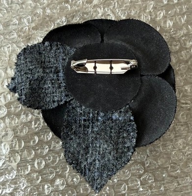 Chanel AUTHENTIC Black Tweed Camellia Flower Retail Store Luxury