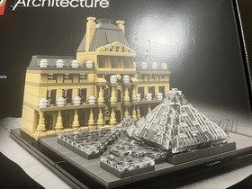 DAMAGED BOX LEGO Architecture Louve 21024 Paris France Landmark Retired