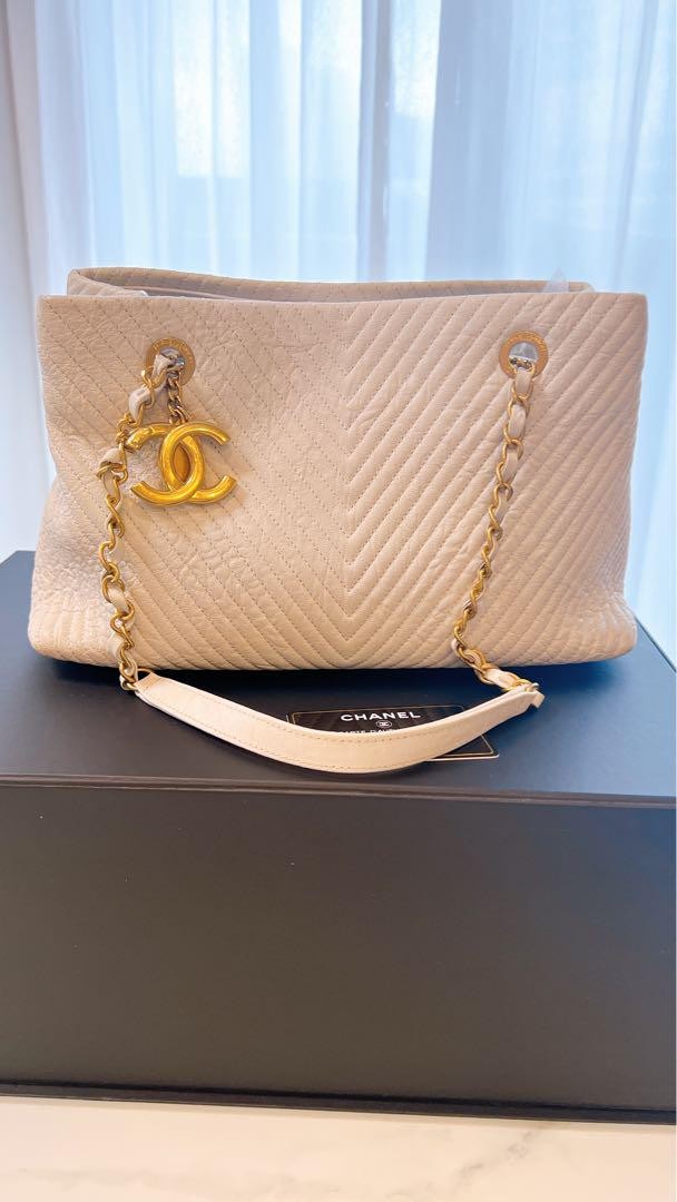 Chanel V-Stitch Shoulder Bag with Coco Charm Accent