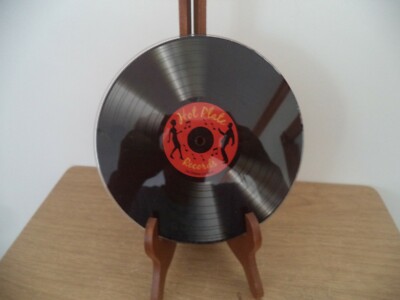 VINTAGE HOT PLATE RECORDS LA CHAISE LONGUE 7 7/8'' 