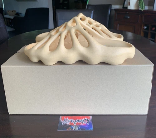 Adidas Yeezy 450 Slide Cream GZ9864 Mens Size 11 BRAND NEW SHIPS SAME DAY