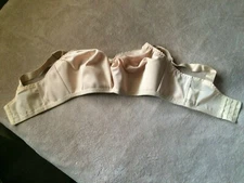  Jeunique  32CC  Beige Smooth Molded Soft Cup Bra Style J41  NWOT