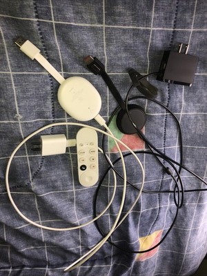 Google Chromecast G454V w/ Remote + NC26A5D Black   Works Great Bundle