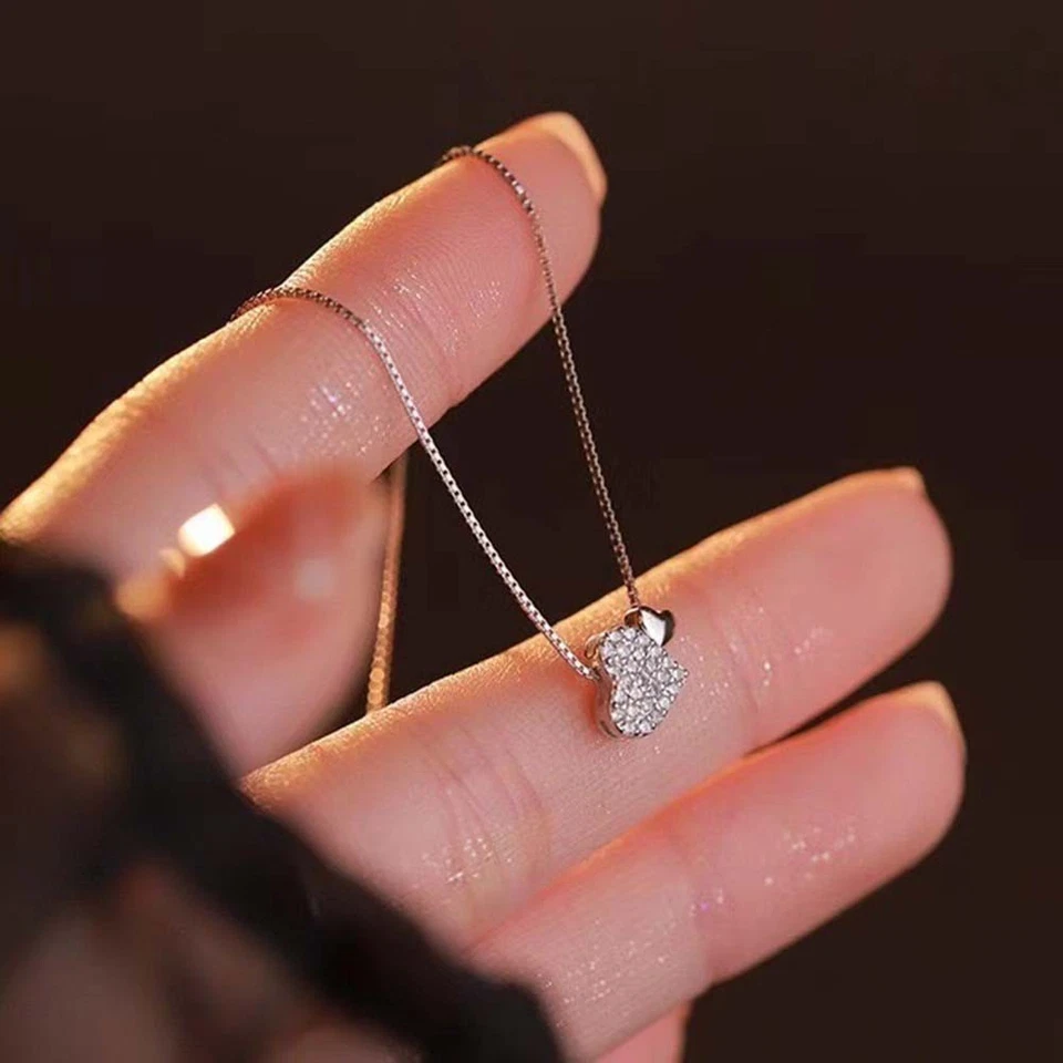 Collana con zirconi doppio cuore in argento una perfetta aggiunta alla tua colle - Immagine 2 di 4