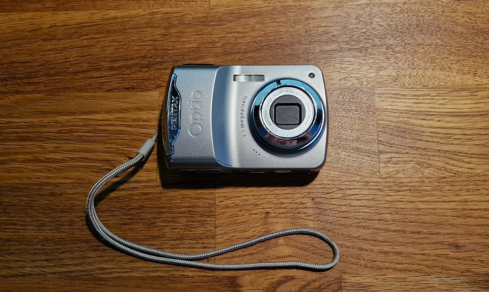 Pentax Optio E35 Digitalkamera - Bild 2 von 4