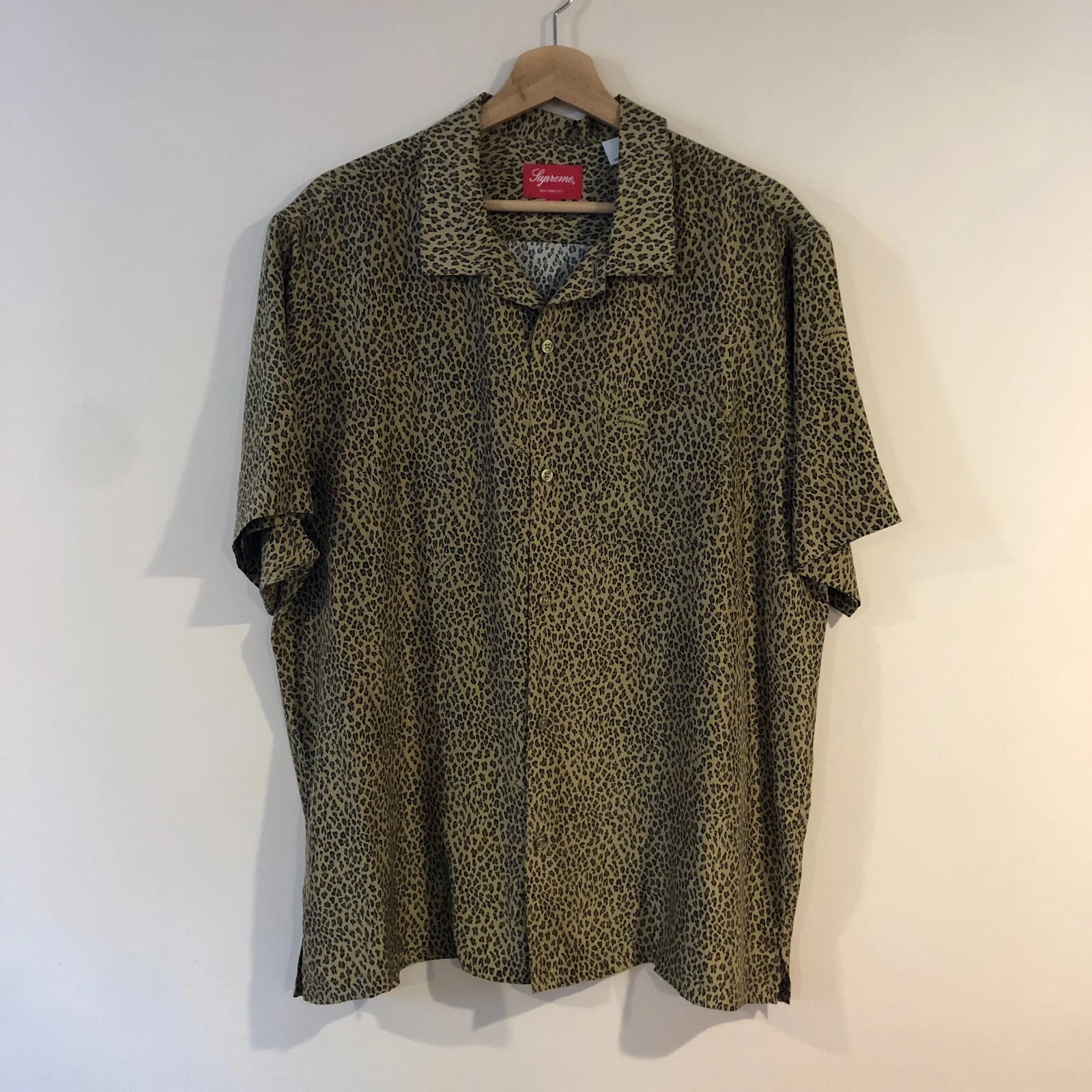 Chemise 100 % authentique léopard soie suprême bronzée taille XL S/S 2022 NEUVE NON PORTÉE