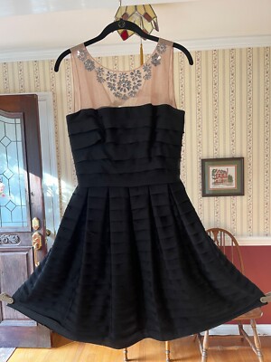 BCBG Max Azria Party Formal Dress Marina Black Beaded Sheer Chiffon Tiered Sz S