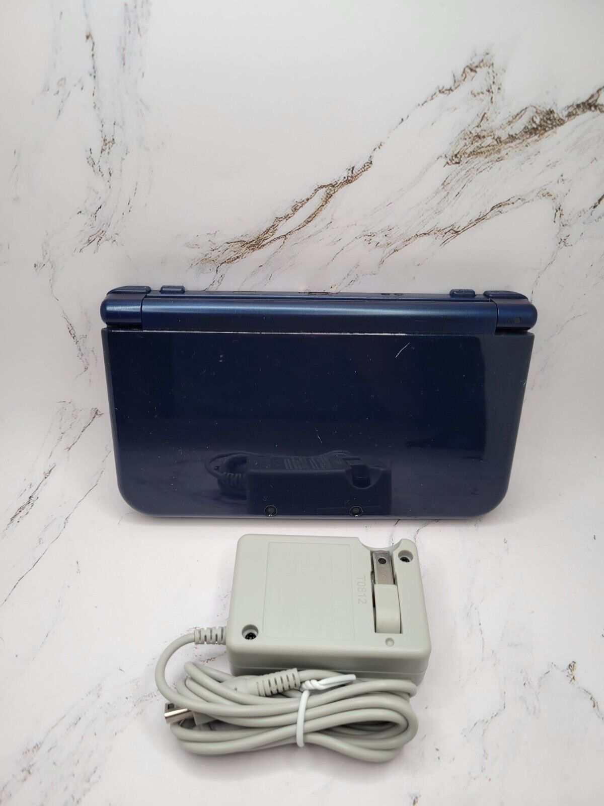 Nintendo New 3DS LL XL Region Free Charger SD and Stylus Included 