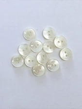 24 Buttons Curved Pearlized 2-Side Off White Speck Plastic 2-Hole Sew 15 mm WH74