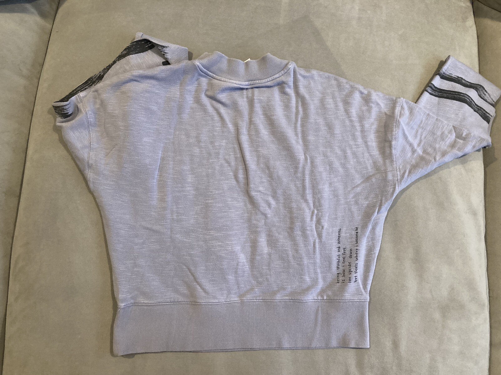 Beautiful - Fabletics - Pullover Printed Sweatshi… - image 4