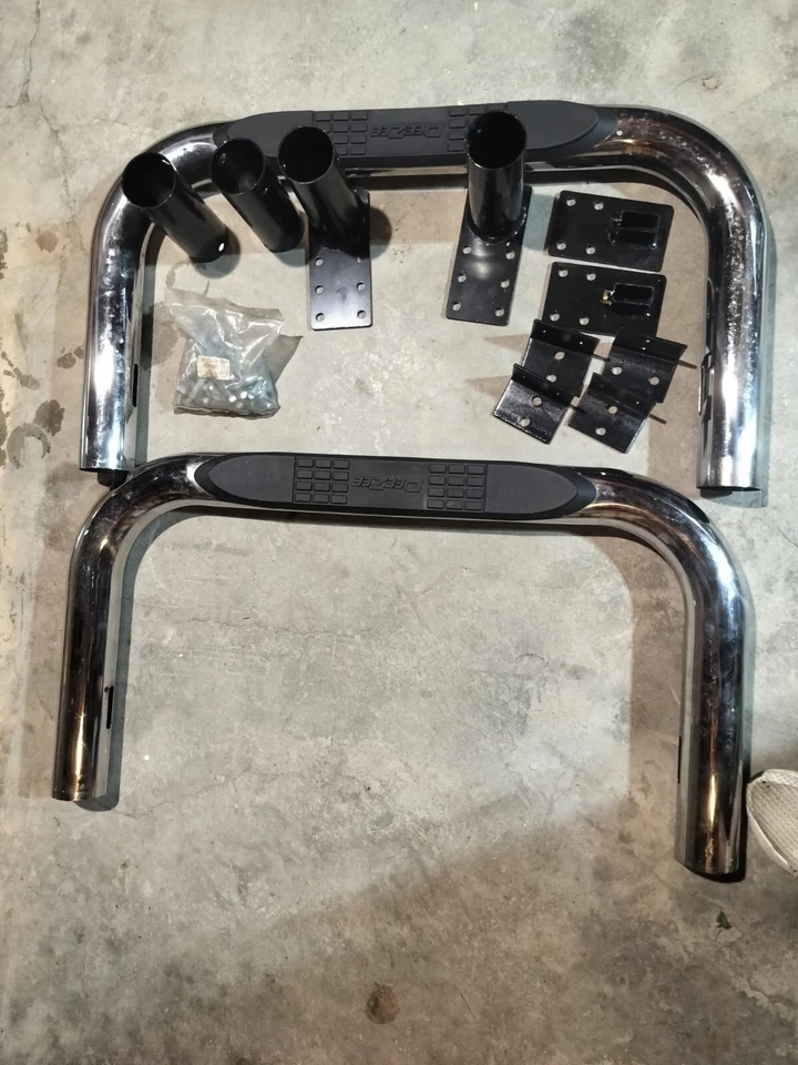 Tablas de correr Dee Zee barras Nerf para Ford Explorer 2017  Foto 2 de 4