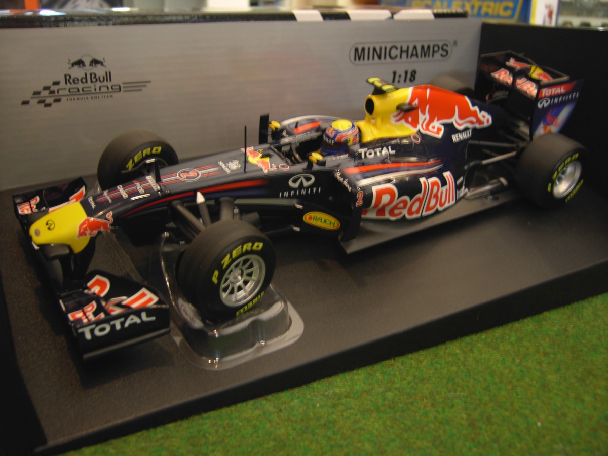 F1 RED BULL RACING RENAULT RB7 M WEBBER 2011 1/18 MINICHAMPS