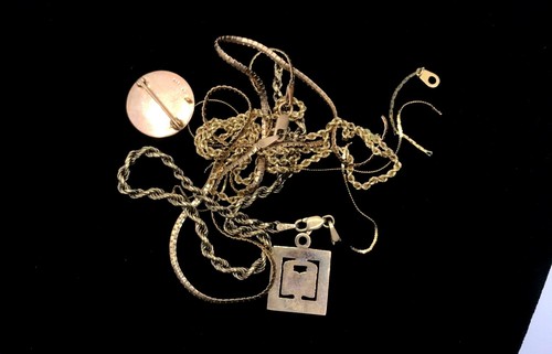 10k Solid Gold Strap Lot Weighing 11.6gs! THIS IS A DEAL YOU DONT WANT TO MISS!! - Picture 2 of 4