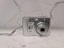 Nikon COOLPIX L14 7.1 MP Digital Camera With Pelican 1010 Case - Silver Tested