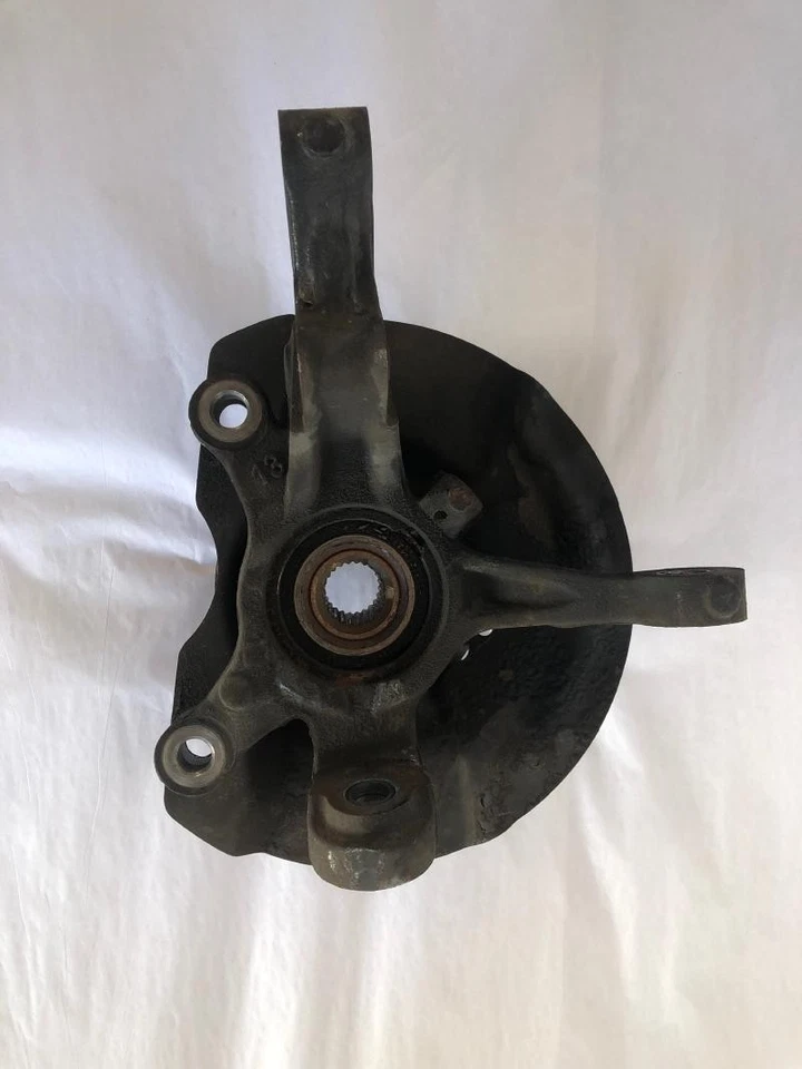 2014-2020 Mitsubishi Mirage Front Right Passenger Spindle Knuckle Assembly Oem Foto 2 de 4