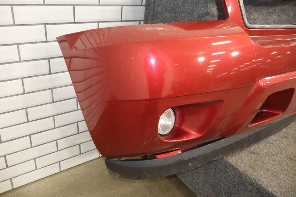 07-14 Chevy Suburban Tahoe OEM Front Bumper Assembly (Crystal Red 89U) — 第 3/4 张图片