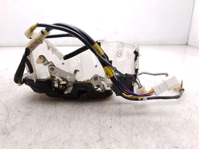 Conjunto de actuador de cerradura de puerta delantera lado del pasajero Lexus LS400 1995 Foto 2 de 4