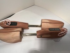 Cole Haan Cedar Wood Split Toe Shoe Tree Adjustable Stretcher Size Medium