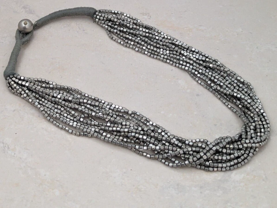 Collar Gris Oscuro Plata Gunmetal Multi Hilo Cuentas Peltre Pepita Acero Metal Foto 2 de 4
