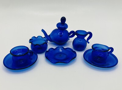 Vintage Miniatur Teeservice aus blauem Glas für zwei Personen (8 Teile)