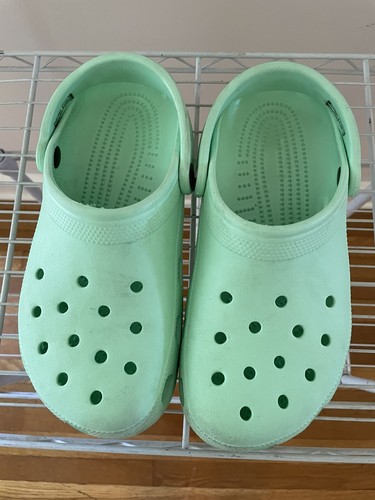 Crocs mint green classic unisex clogs w 