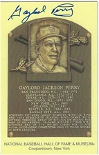 Autographed  Gaylord Perry Hall of Fame Gold Plaque Post Card With COA