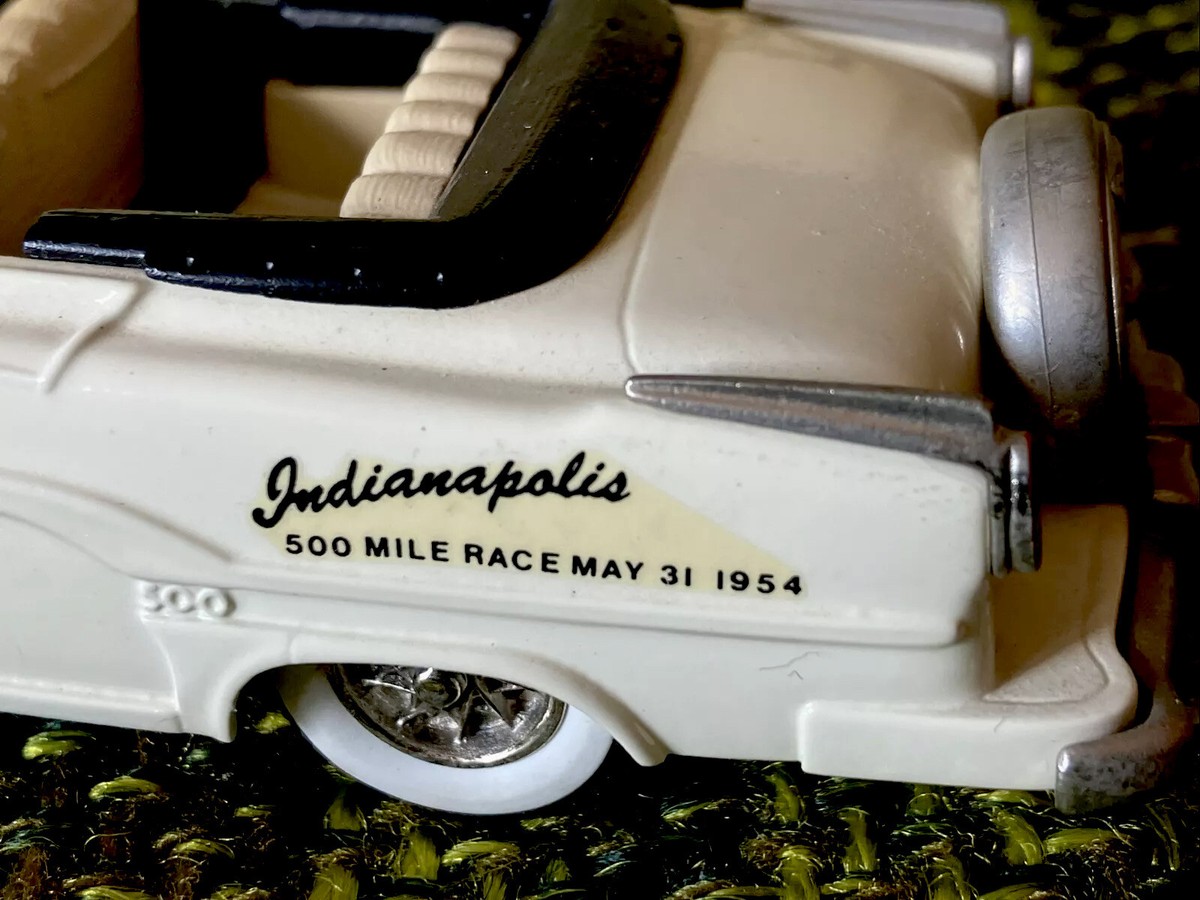Brooklin Models 1954 Dodge Royal Indy 500 Pace Car 1:43 Diecast
