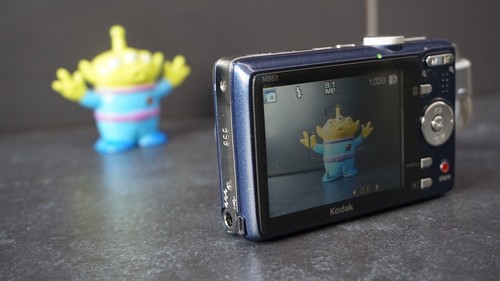 Kodak EasyShare M863 8,2 megapixel fotocamera digitale - blu - Foto 2 di 10