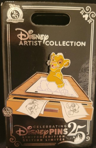 Disney Parks 2025 Artist Collection Jason Peltz Der König der Löwen Simba LE Pin - Bild 2 von 2
