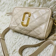 Excellent condition Marc Jacobs Softshot 21 shoulder bag quilting