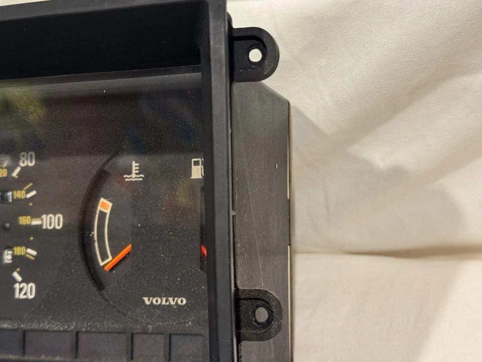 Carro Volvo 240 Gauge Cluster K9800 1988 95.401 millas Foto 4 de 4