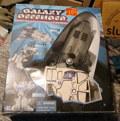 GALAXY DEFENDER Aerobot Happy Well robot that changes Cyberbot transformers toy