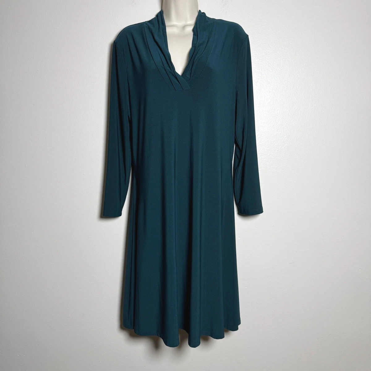 green emerald velvet dress Anne Klein Jacket Pant and Skirt Set
