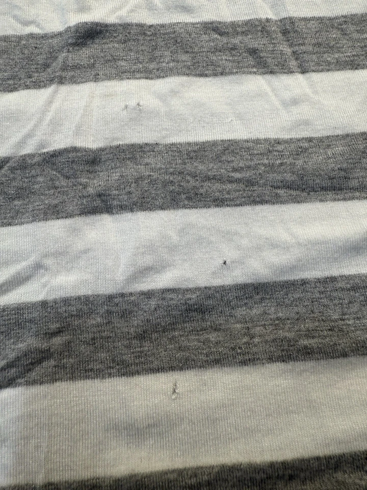 Funda de lactancia multiusos, cubierta de lactancia, funda de asiento de coche nueva gris y blanca Foto 3 de 3