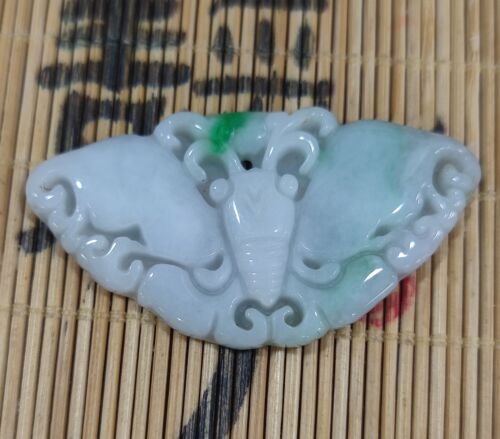 China Style Certified 100% Natural Oil Green White A Jade Jadeite Pendant 翩翩起舞 - Picture 1 of 12
