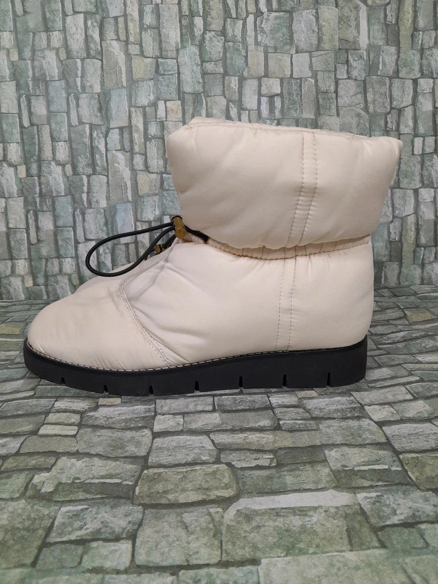 J.Crew Chateau Puffer Jacket Review | Kelly in the City JCrew Elsa Puffer Boot With Primaloft display picture 1
