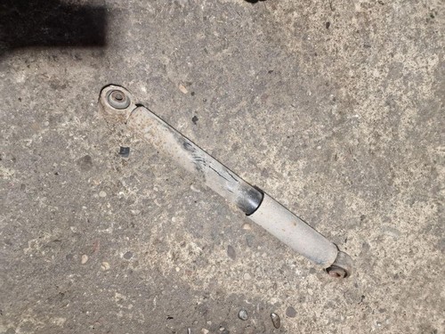 VW CADDY III Furgon 2KA, 2KH, 2CA, 2CH Stoßdämpfer hinten links 1.90 33877485