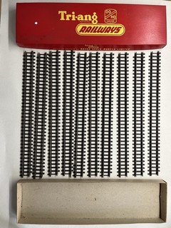 Tri ang Railways R.480 Super 4 Double Straight track x 10 Lengths 004.