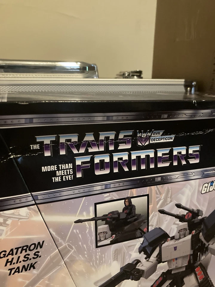 Hasbro Transformers GI Joe Colaborativo Megatron HISS Tanque Cobra Baroness Nuevo Foto 3 de 4