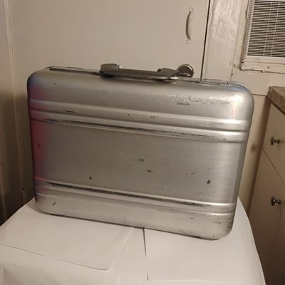 Vintage Zero Halliburton Aluminum Attache Briefcase 