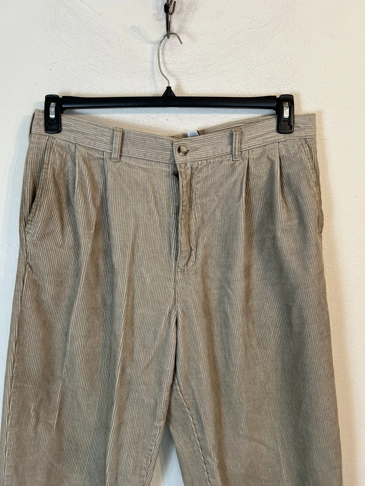 Men's Beige Covington Pleated Corduroy Pant. 38 X 32. 100% Cotton. - Image 3 of 4