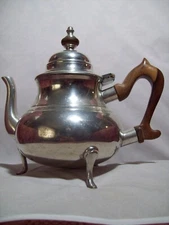 Vintage Stieff Colonial Williamsburg Pewter Teapot with Faux Rosewood Handle