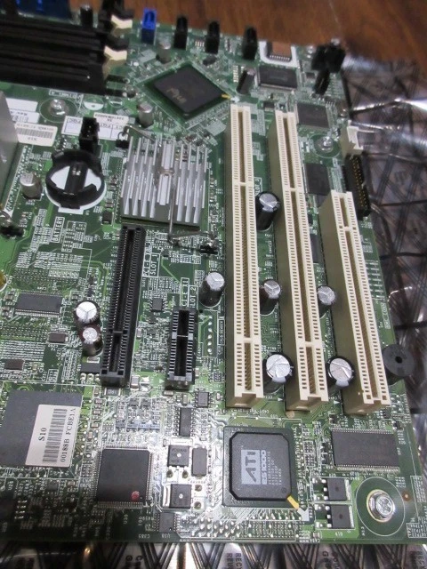 Dell PowerEdge 840 Server Motherboard S10 XM091 0XM091 - in USA - Image 4 of 4