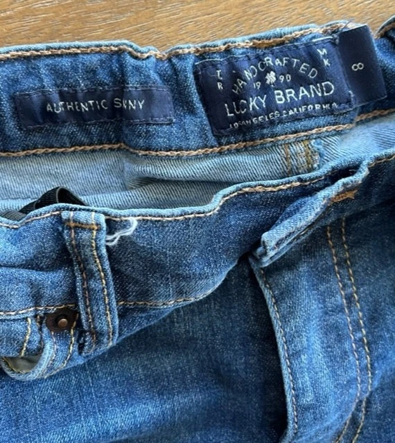 Pantalones de mezclilla azules ajustados auténticos de Lucky Brand para niñas talla 8 pierna recta Foto 3 de 4