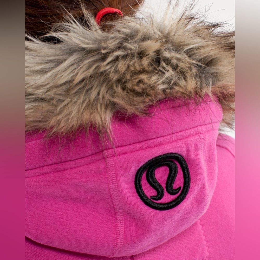 RARE Lululemon Scuba Hoodie *Fur Paris Pink / Black W4919S Size 4 image 6